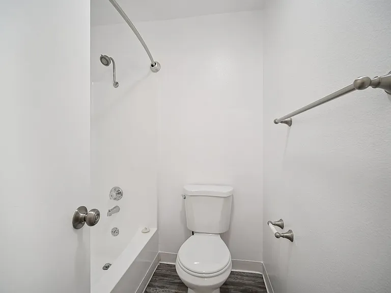 4200 Harbor Blvd — Photo 44