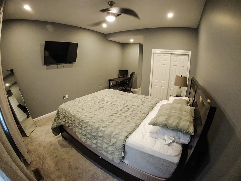 819 N Montford Ave — Photo 12