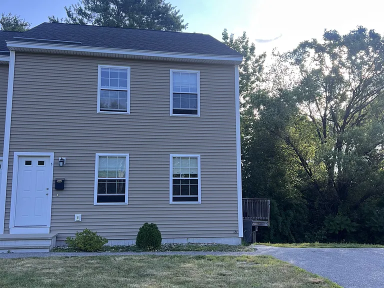5 Tucker Dr — Photo 2
