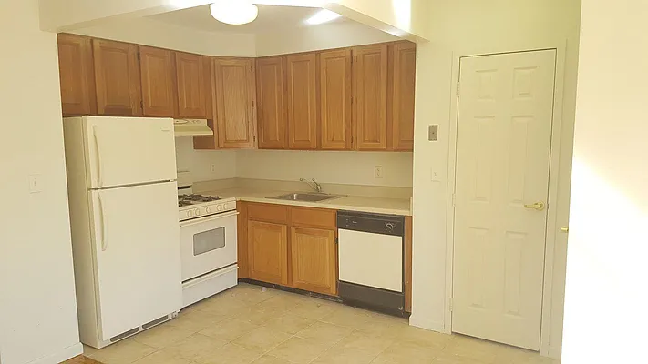 Rented by Urban Realty NYC | media 9