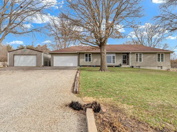 2100 NE 35th St, Topeka, KS 66617