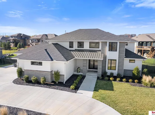 2002 S 209th St, Elkhorn, NE 68022