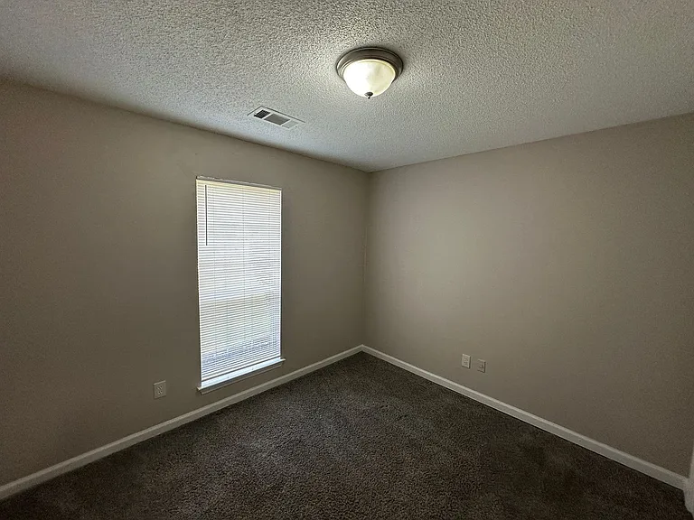 3812 Clarion Dr — Photo 16