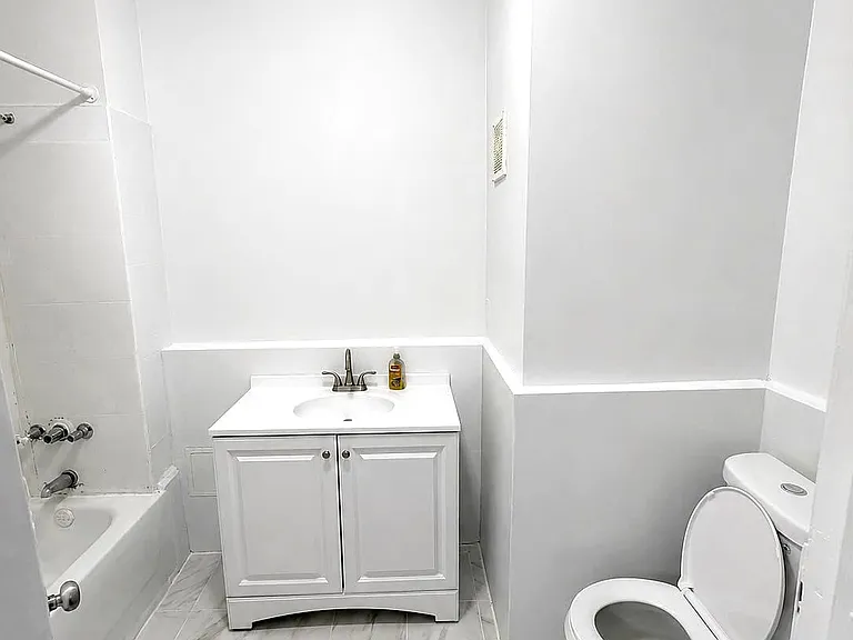 116 Bay 50 St #2 — Photo 2