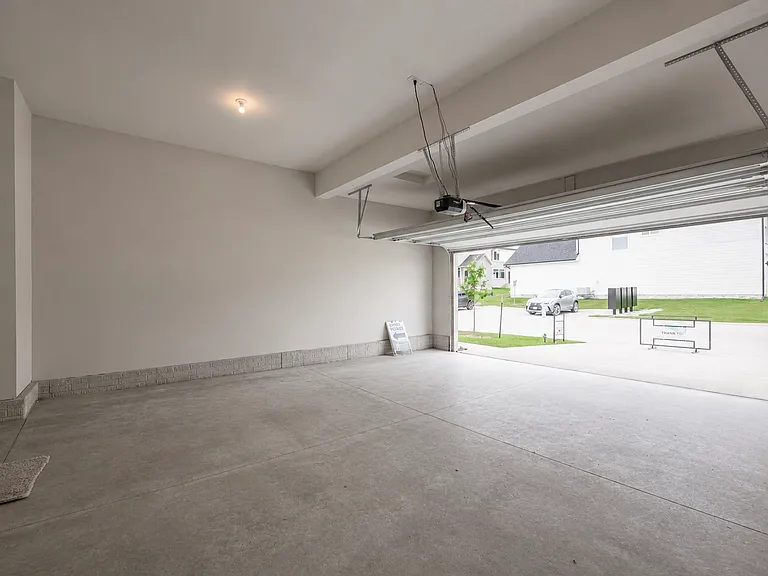 211 NW Springbrooke Dr — Photo 12
