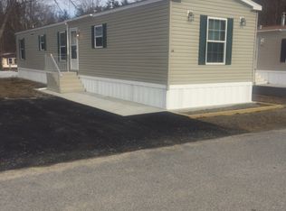 30 Farley Dr, Bennington, VT 05201