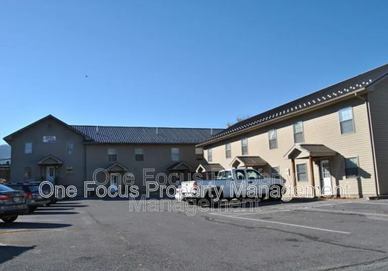 415 E Church St #5 — Photo 7
