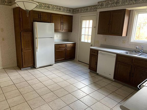 3rd image of 3302 N Elmcroft Ter