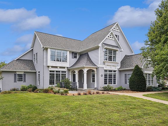 2nd image of 2621 Hemel Dr