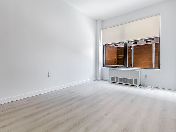 2nd image of 138 Bruckner Blvd #5212