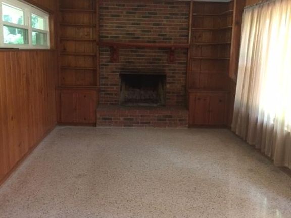 4th image of 495 Oakridge Ave