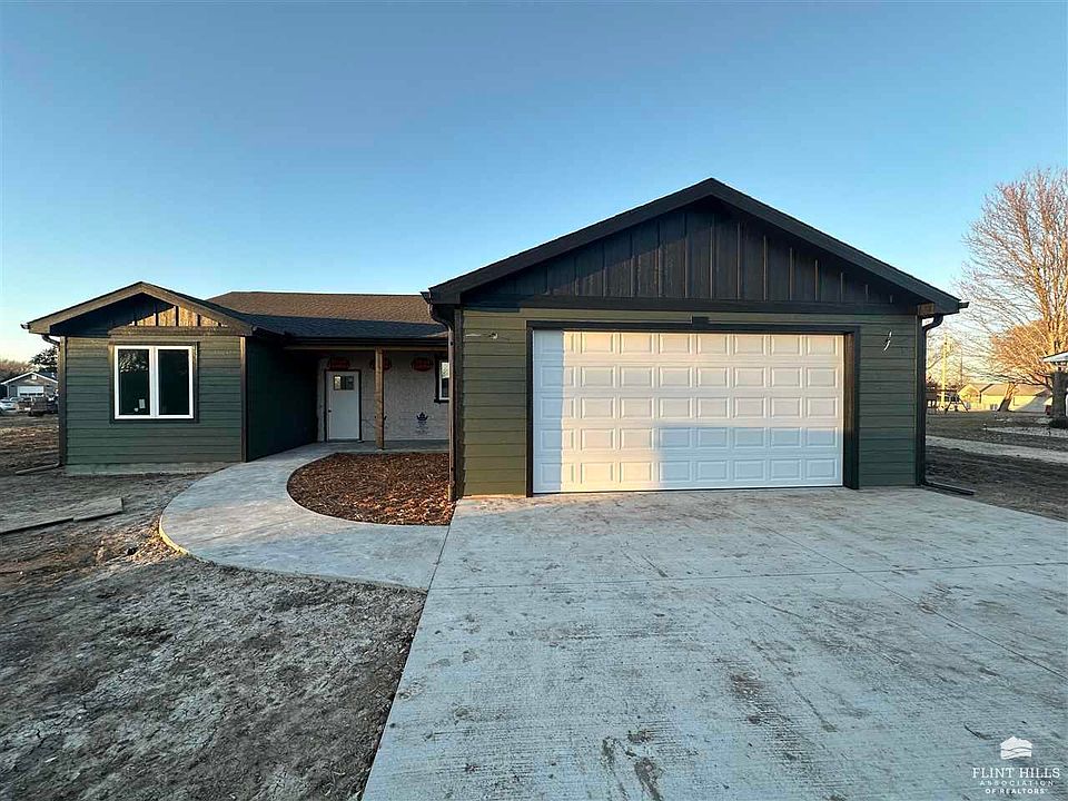 505 E Allen St, Leonardville, KS 66449 MLS 20233087 Zillow