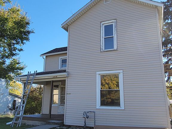2nd image of 451 McPherson St