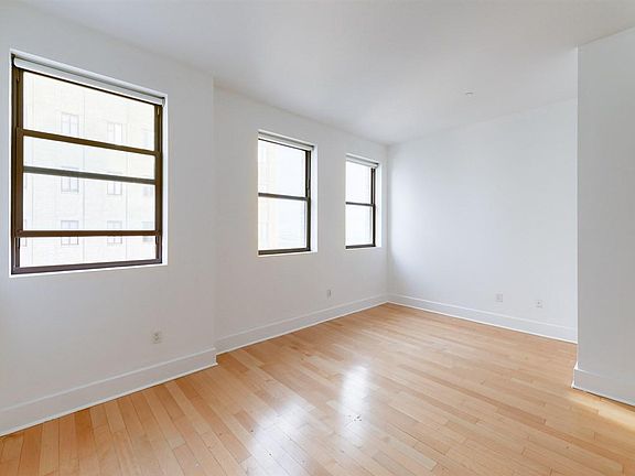 2nd image of 4 Beacon Way #91O