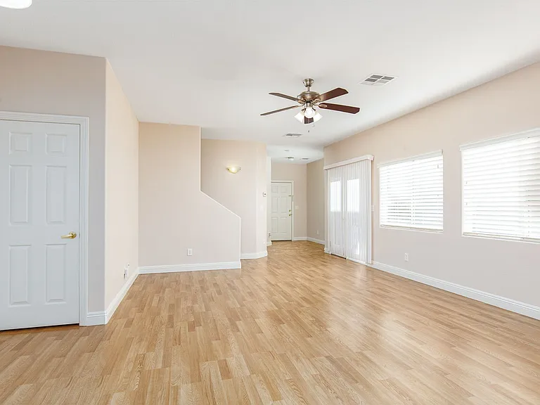 5163 Tunnel Falls Dr — Photo 9