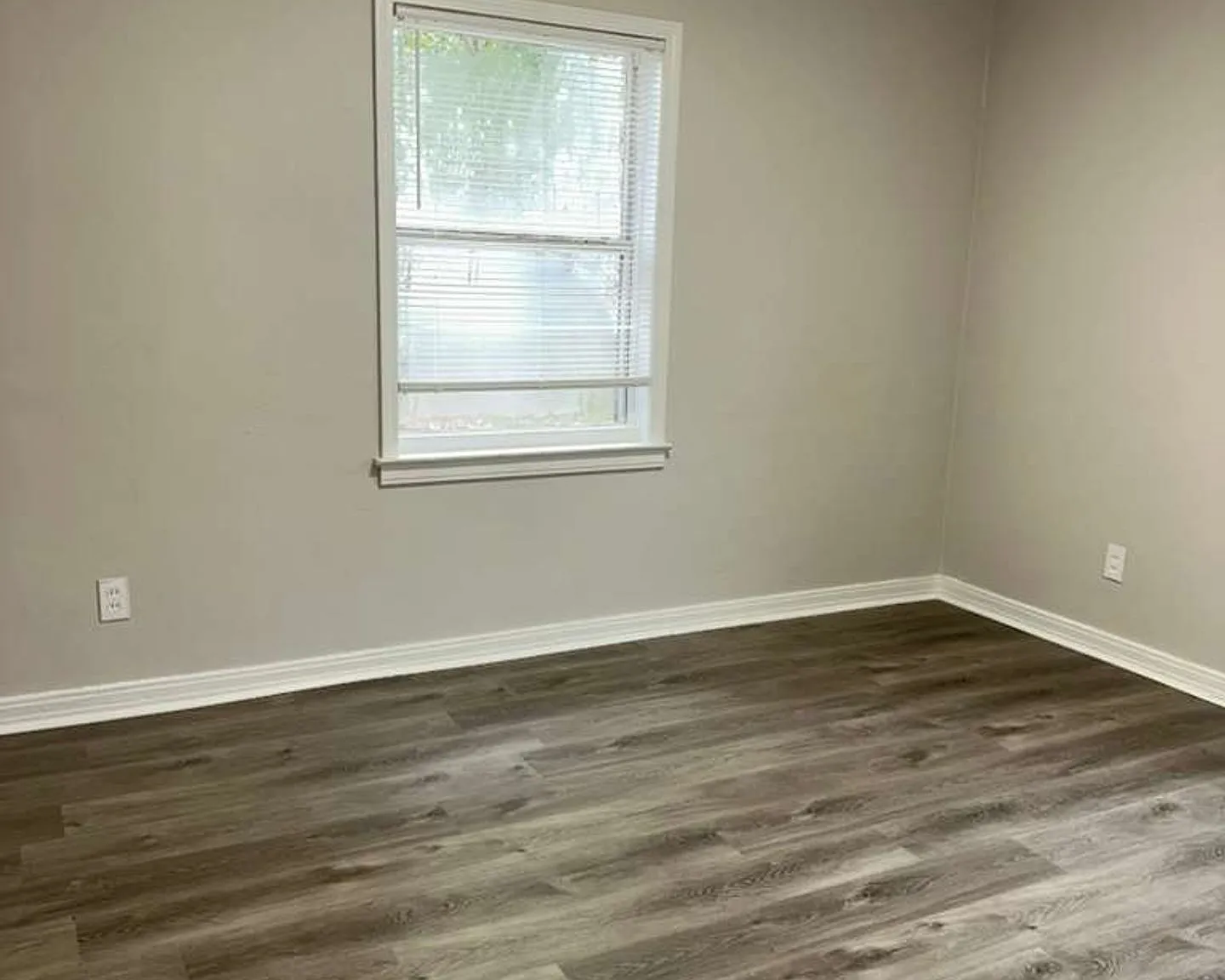 Heritage Oaks @ Virginia (Section 8) — Photo 4