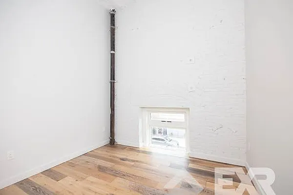 Rented by The KCI Group | media 17