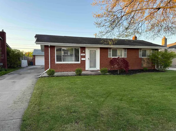 11641 Brougham Dr, Sterling Heights, MI 48312