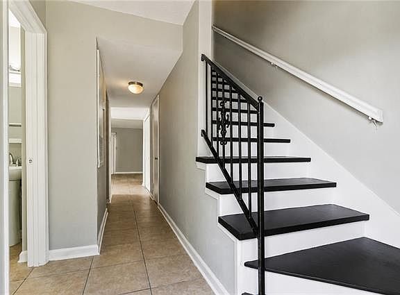 5th image of 1717 42nd St #D