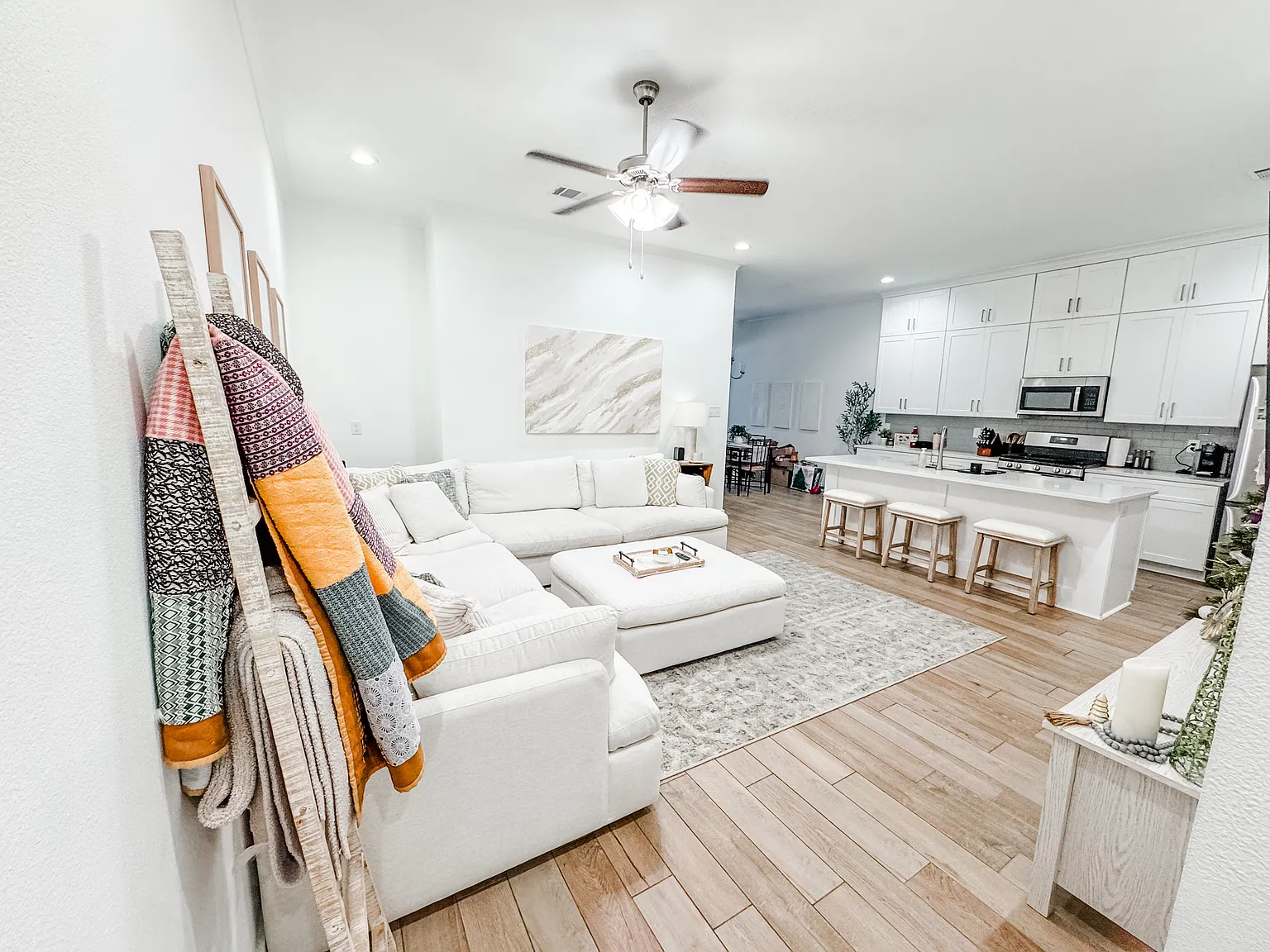 3 bed, 1625 sqft, $2,200 — Photo 4
