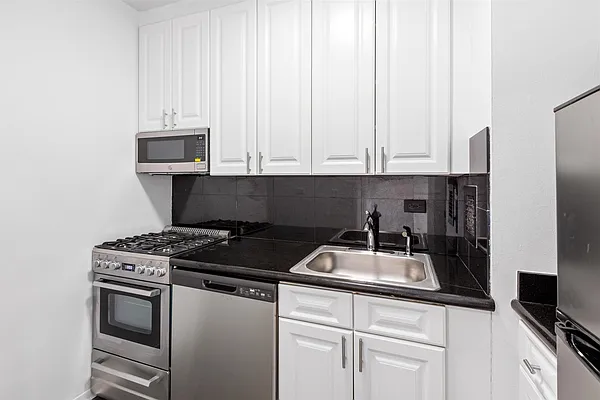 Rented by GoodRock Realty | media 15