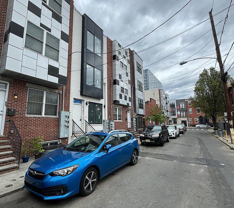 1st image of 1515 W Seybert St