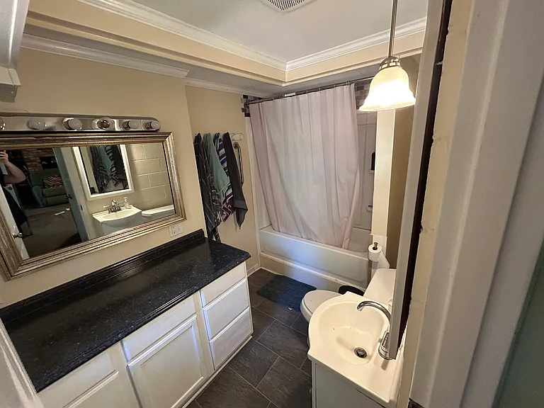230 Summer Tree Ct #B — Photo 5