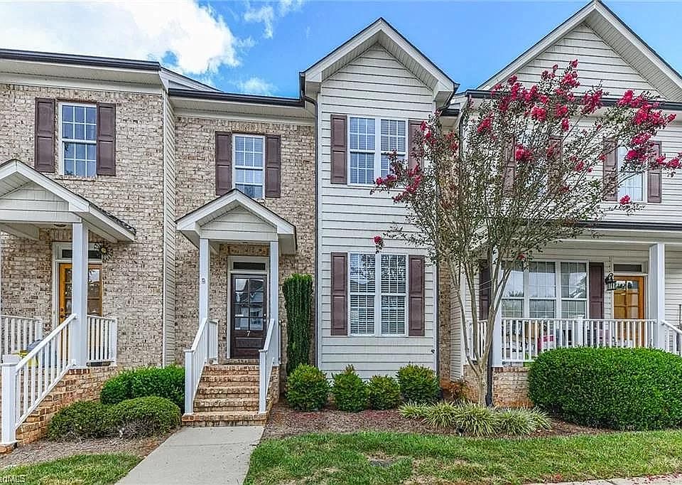 1st image of 7 Viburnum Ln