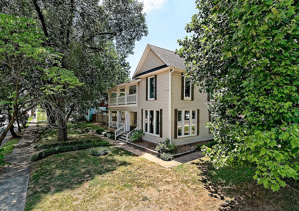 1st image of 411 NW A St