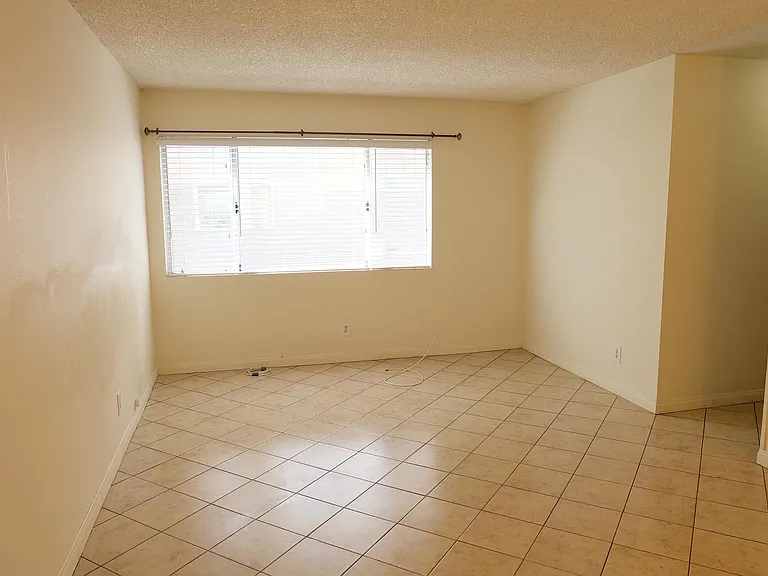 33 29th Ave #2 — Photo 2