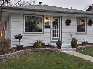 713 Westowne Ave, Waukesha, WI