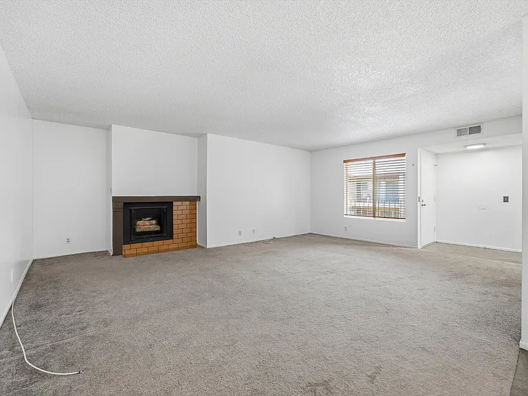42935 15th St W #6 — Photo 3