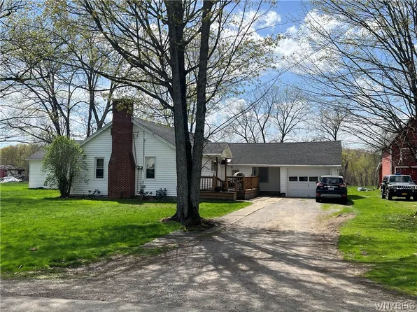 (undisclosed Address), Delevan, NY 14042