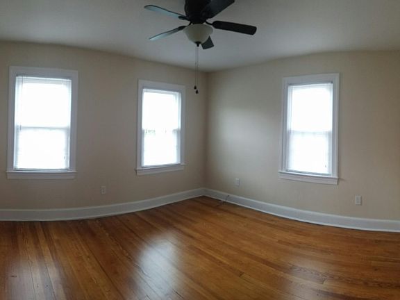 5th image of 1618 College Ave #B