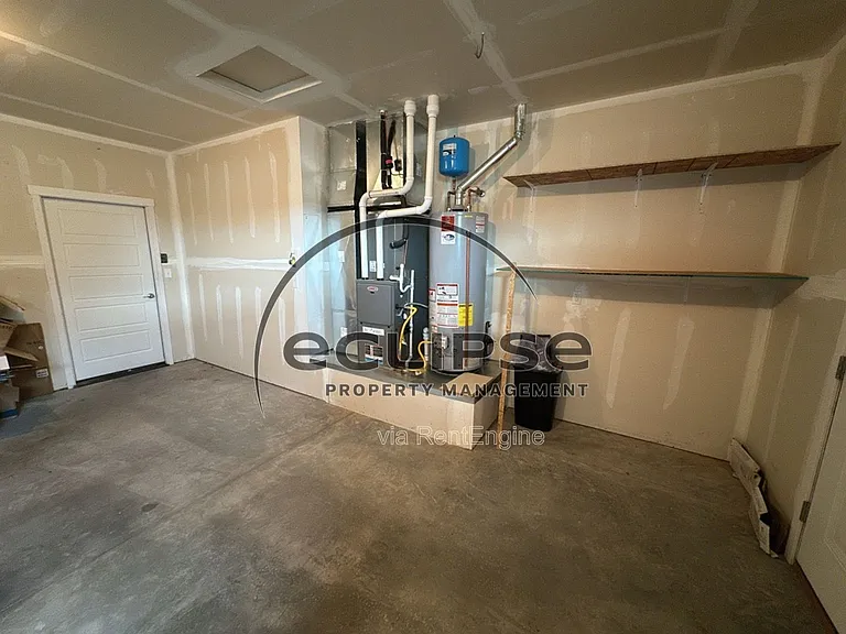 2921 Magnolia Ave — Photo 10