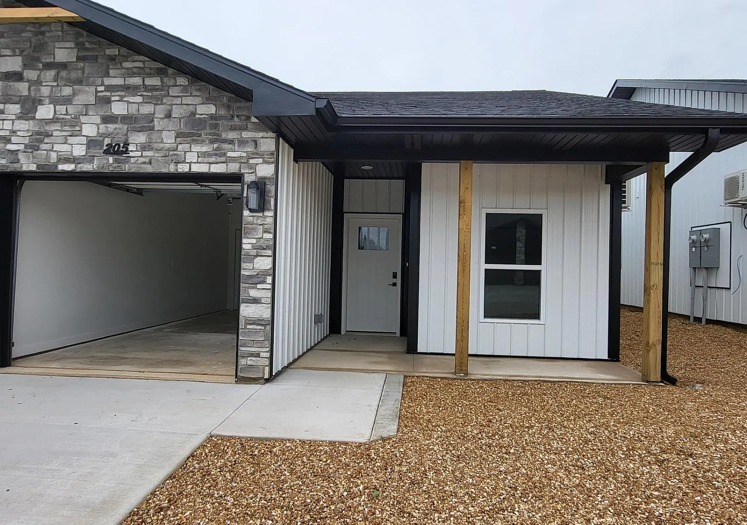 36 North Swan - 206 — Photo 1
