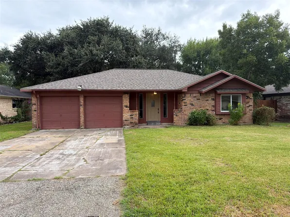 2010 Redwood St, Kemah, TX 77565