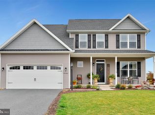 9186 Lindale Ave, Greencastle, PA 17225