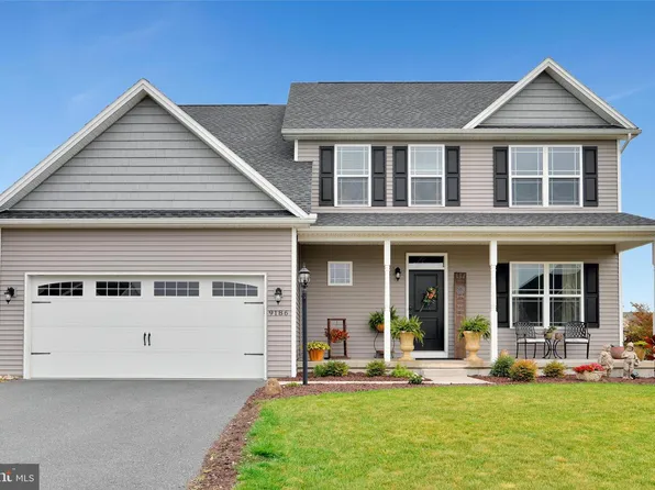 9186 Lindale Ave, Greencastle, PA 17225