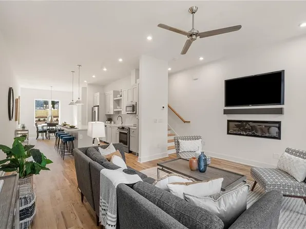 1237 Memorial Dr SE #403, Atlanta, GA 30316