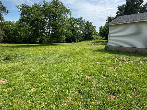3rd image of 507 Kitchens South Rd
