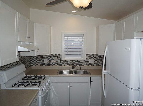 5th image of 109 Beso Ln