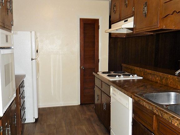 5th image of 1466 Groveland Hills Dr