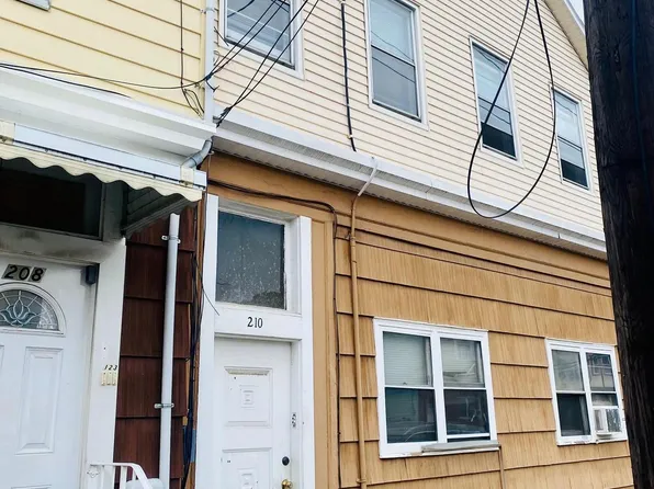 210 N 3rd St, Harrison, NJ 07029