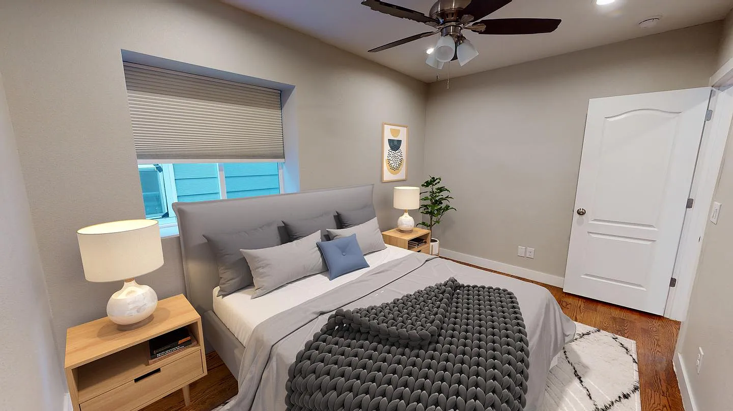 Chicly renovated Lincoln Park home near Santa Fe Arts District — Photo 3
