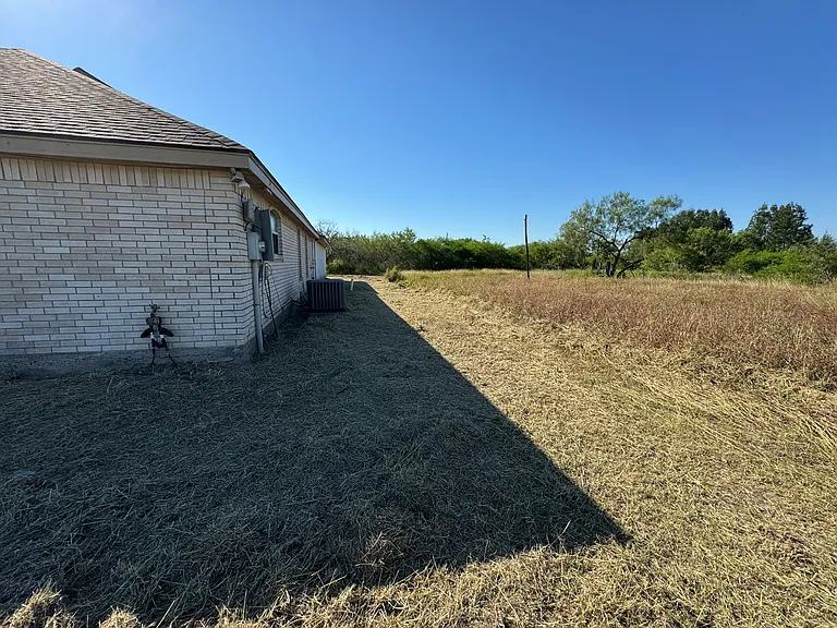 33828 California Rd — Photo 23
