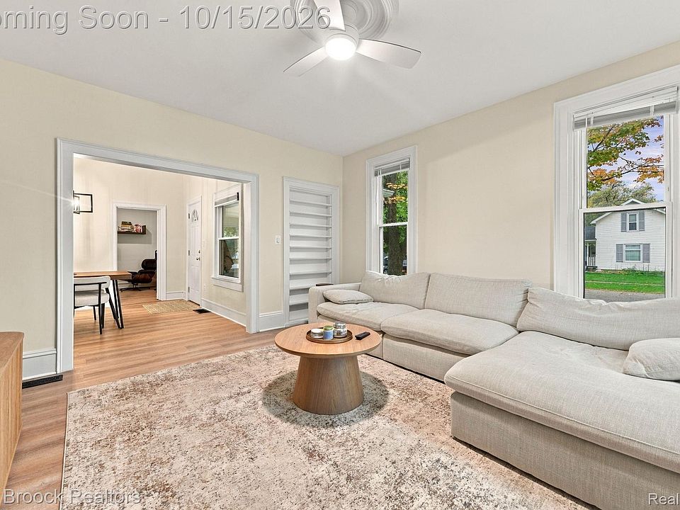704 E Washington St, photo 7