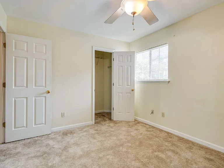 840 W Georgia St #B — Photo 10