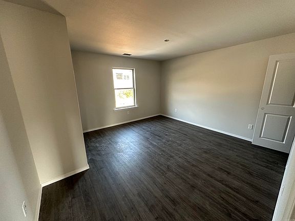 4th image of 1 Moon Rd