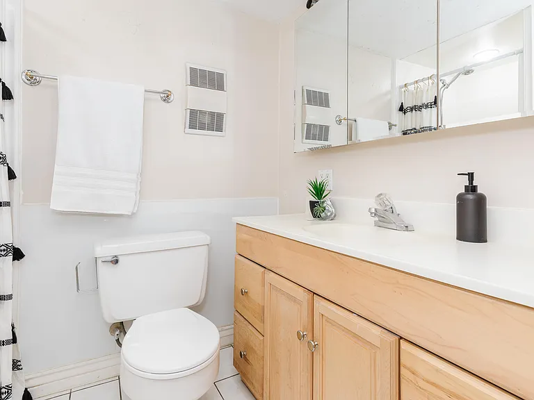 526 N 200 W #2 — Photo 21